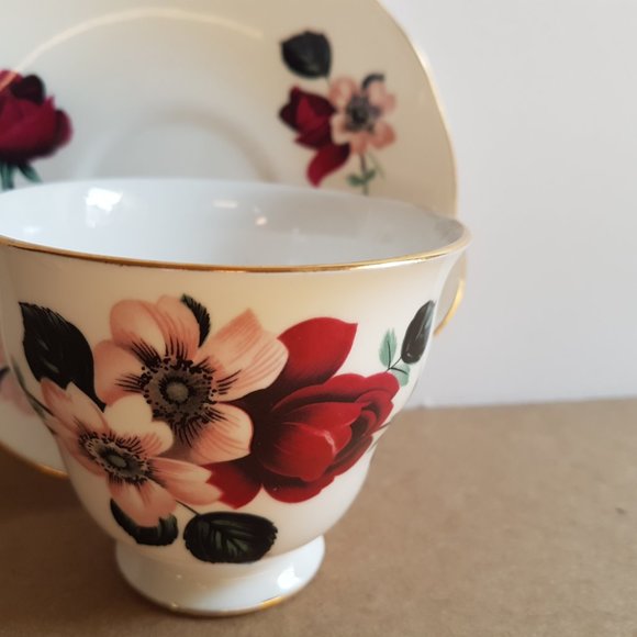 Floral Teacup and Saucer Set - Picture 2 of 5